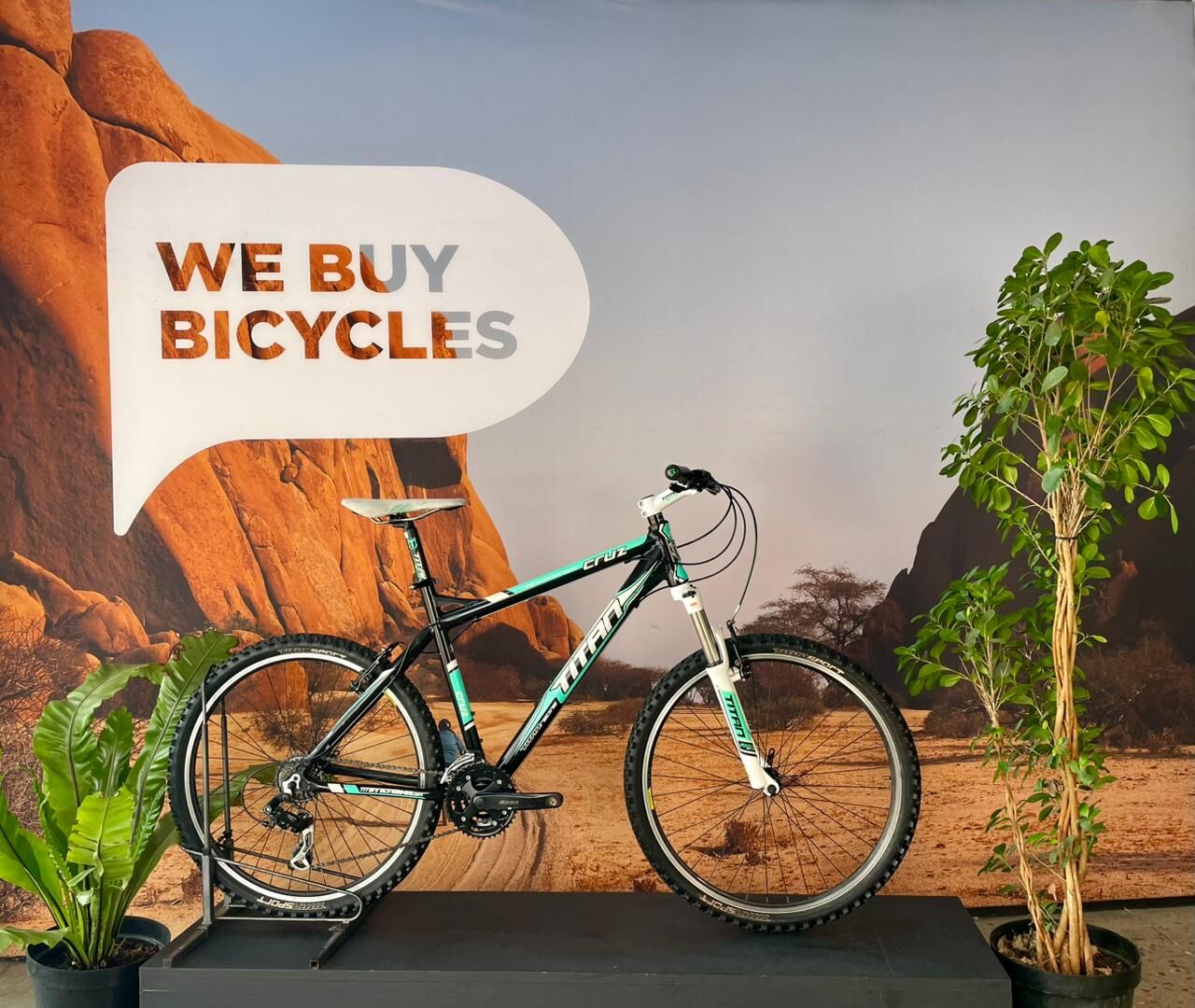 Pre-Owned Titan Racing Cruz (L) BM11069 (2019) Hardtail Mountain