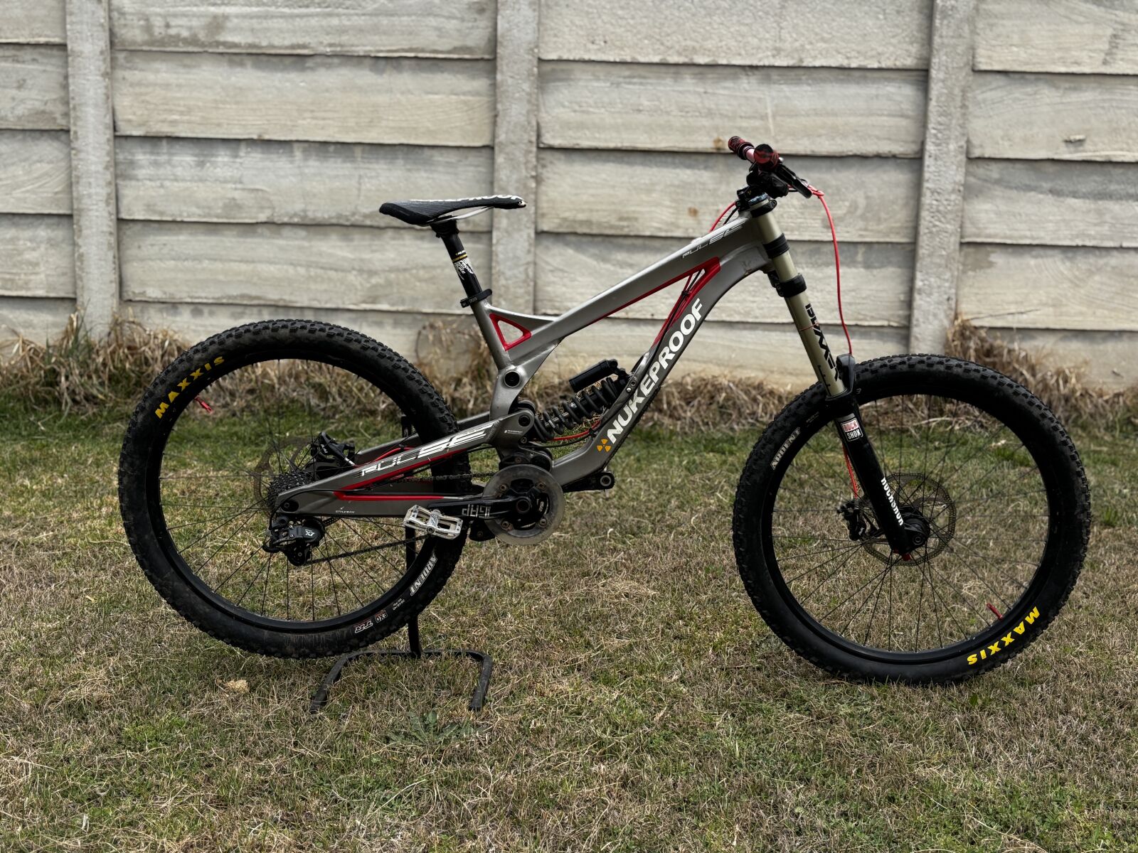 Nukeproof pulse Downhill Bikes Bike Hub