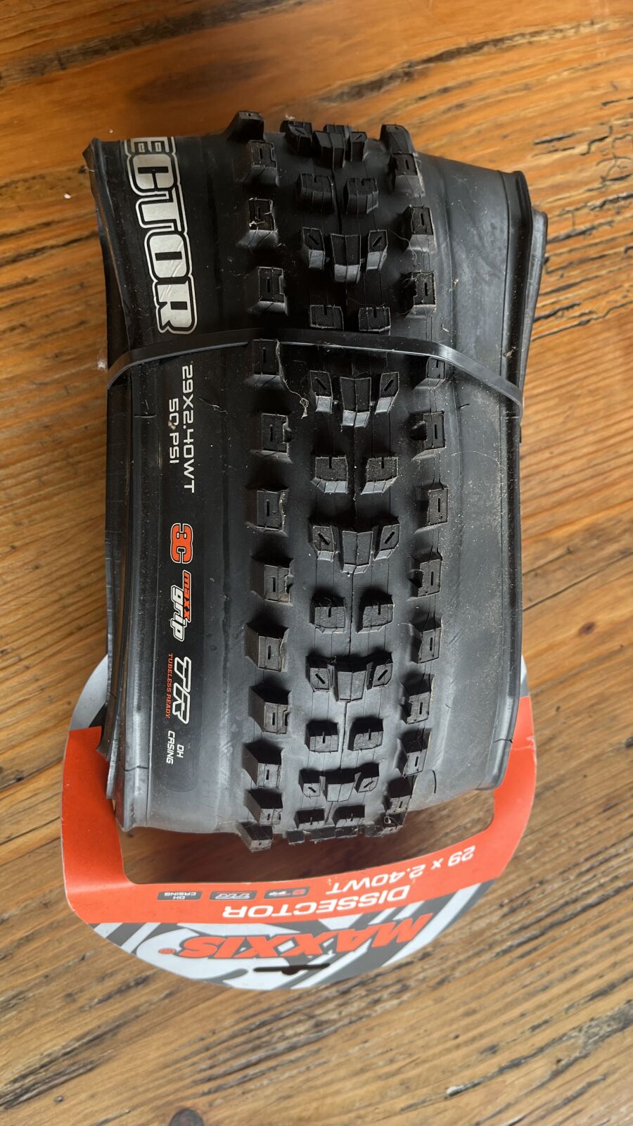 Maxxis Dissector DH 29 x Mountain Bike Tyres Bike Hub