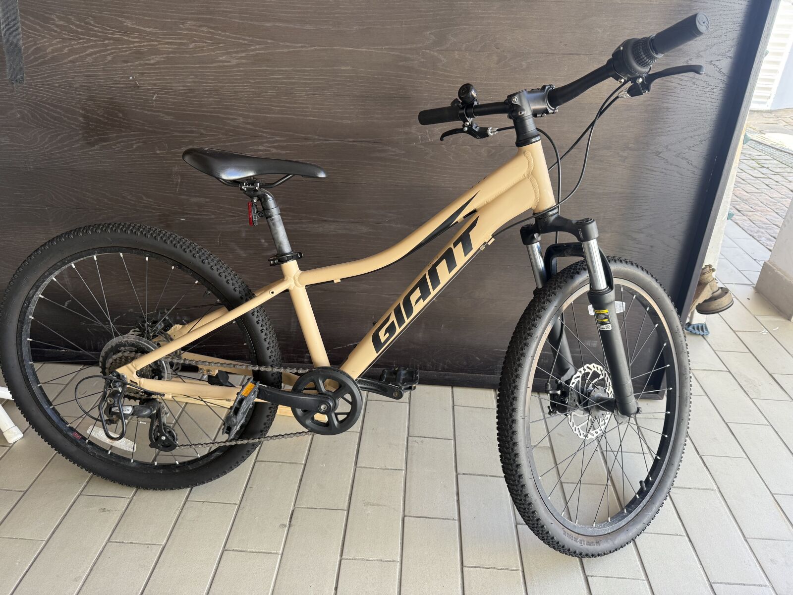 Giant XTC jr 24 inch Kids Bikes Bike Hub