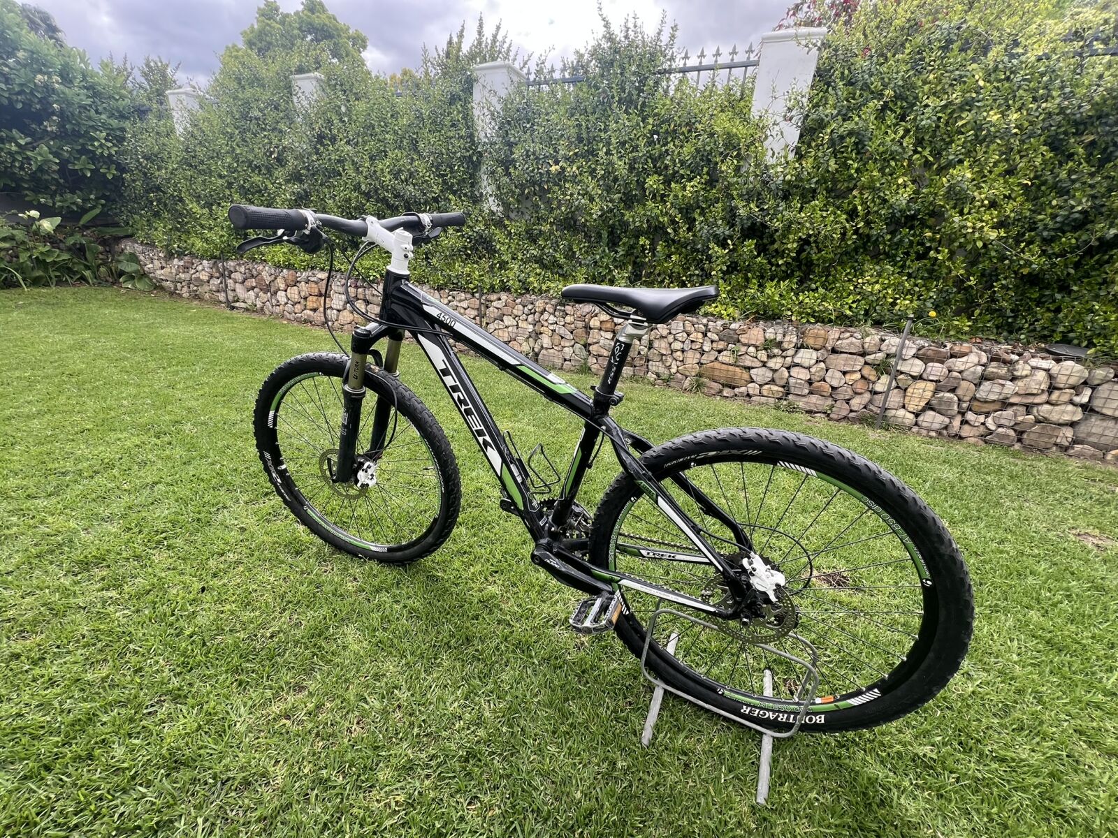 26 Inch Trek 4500 Series Trek 4500 Hardtail Mountain Bikes Bike Hub