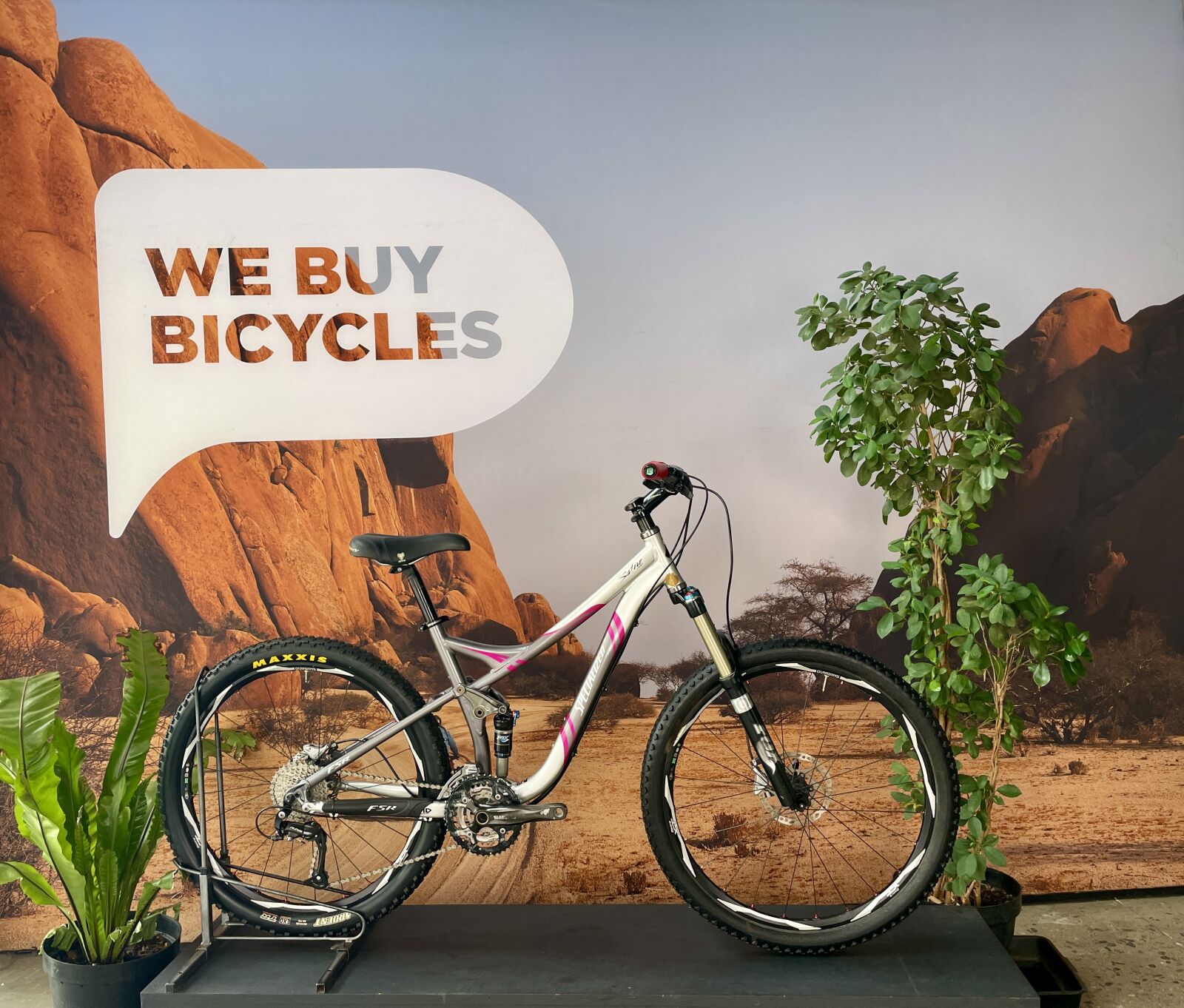 Pre-Owned Specialized Sofile Comp (S) BM11251 Dual Suspension