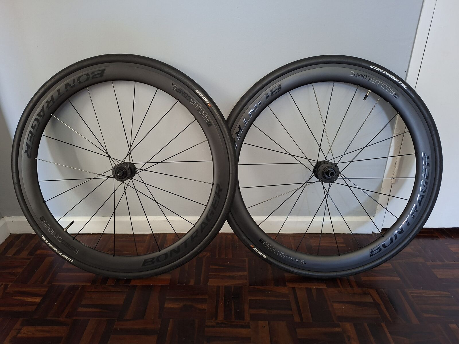 Bontrager Aeolus Comp 5 TLR Disc Road Wheelset | Road Bike