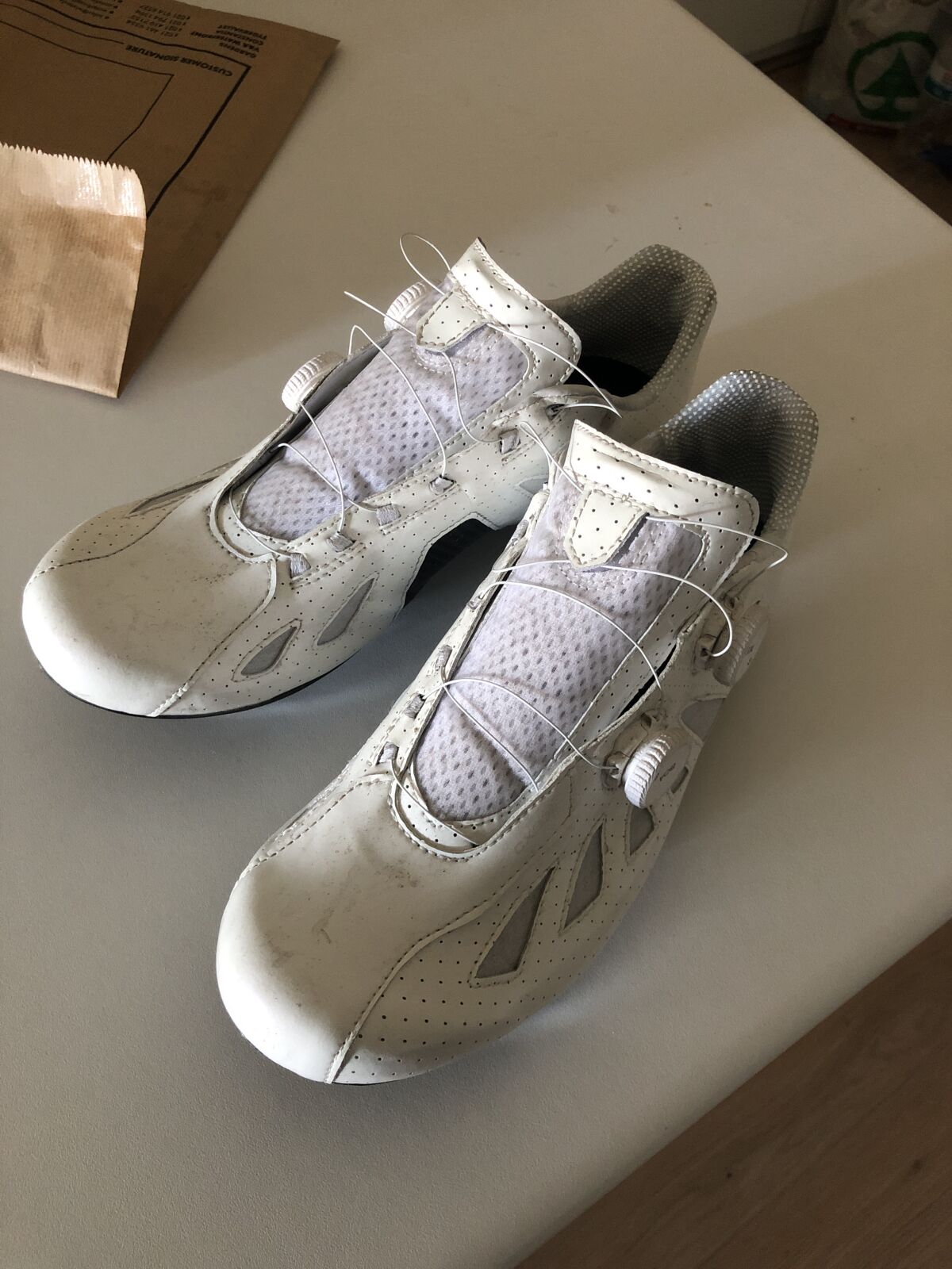 Lake Cycling CX302 Shoes Bike Hub