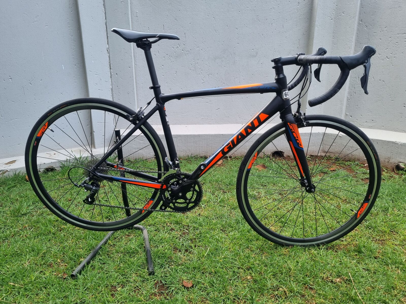 Giant SCR Road Bikes Bike Hub