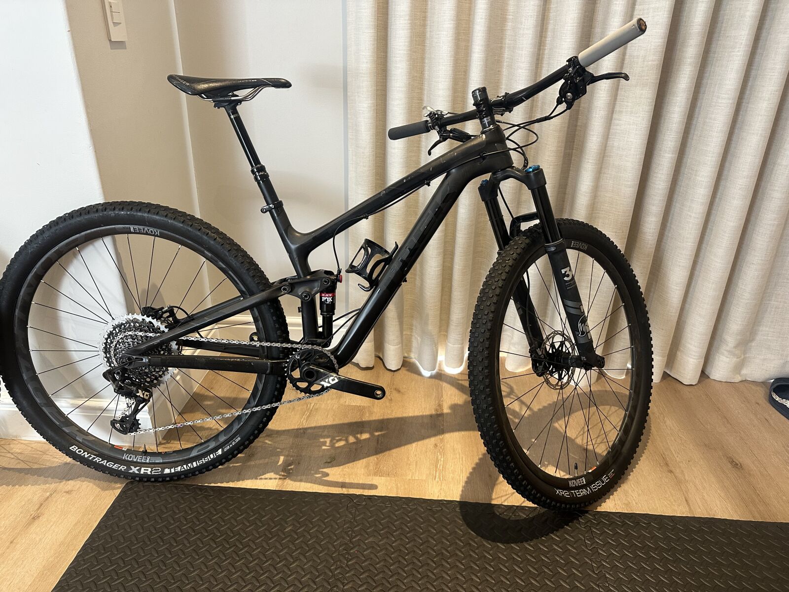 FOR SALE Trek Top Fuel 9.8 SL | Dual Suspension Mountain Bikes