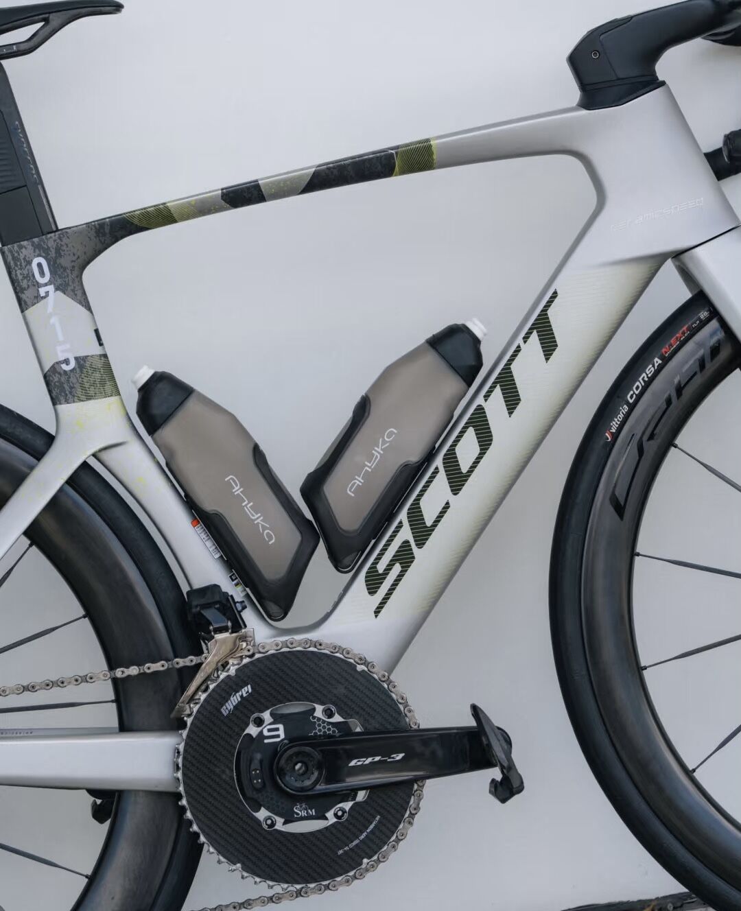Aero bottle and cage | Water Bottles | Bike Hub