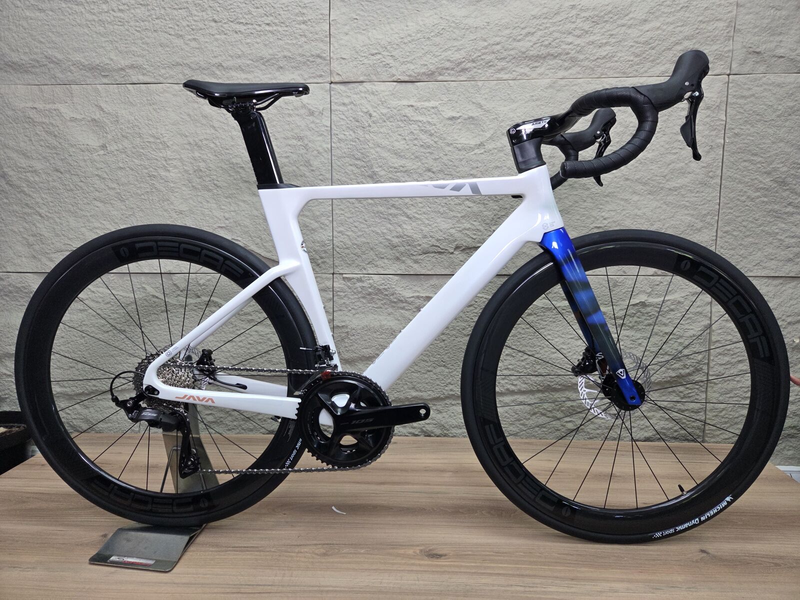 JAVA FAUCO TOP (M) **2025-Carbon+Wheels-12SPD** | Road Bikes | Bike Hub