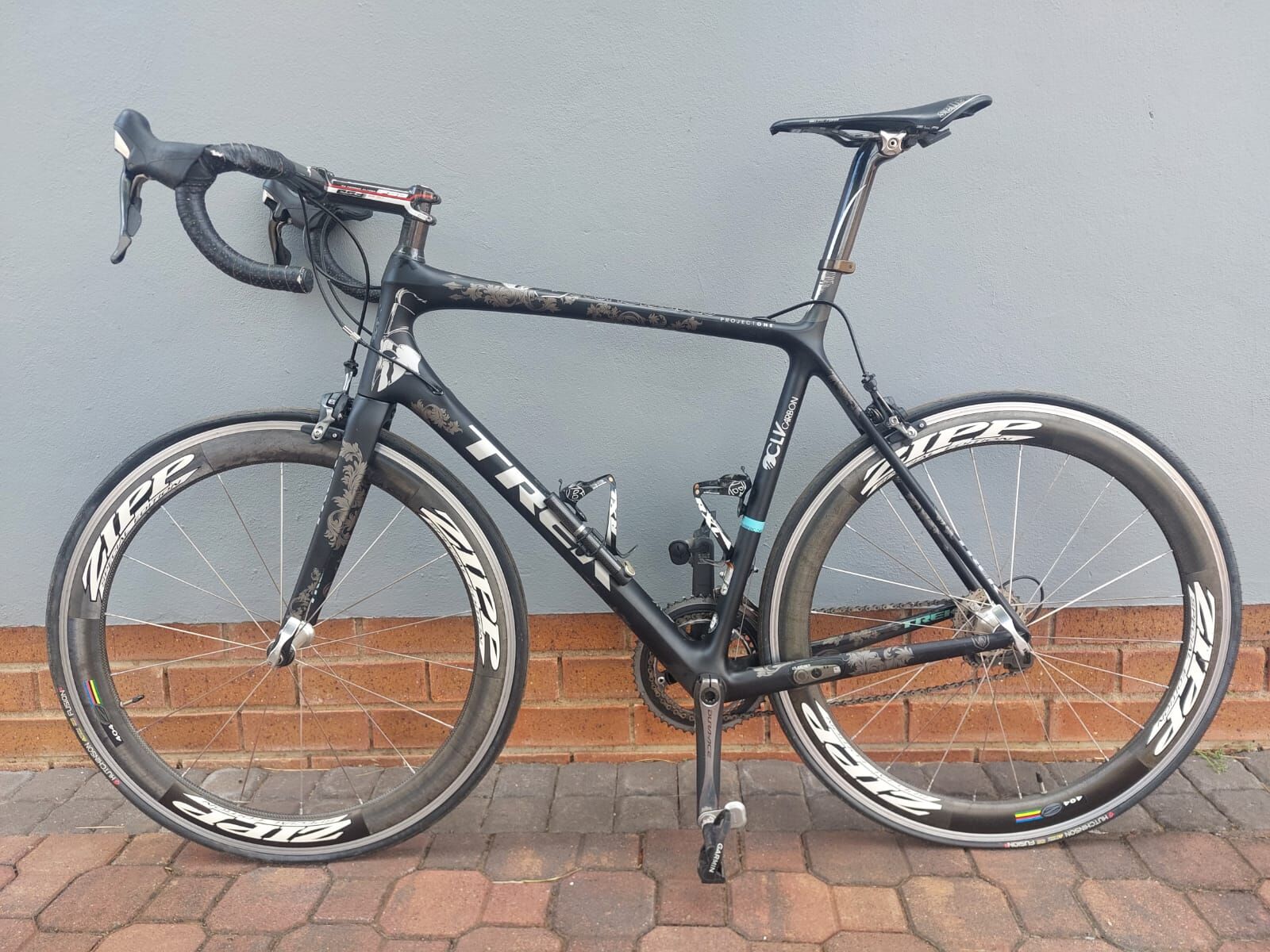 TREK MADONE 7 SERIES PROJECT ONE SPARTACUS | Road Bikes | Bike Hub