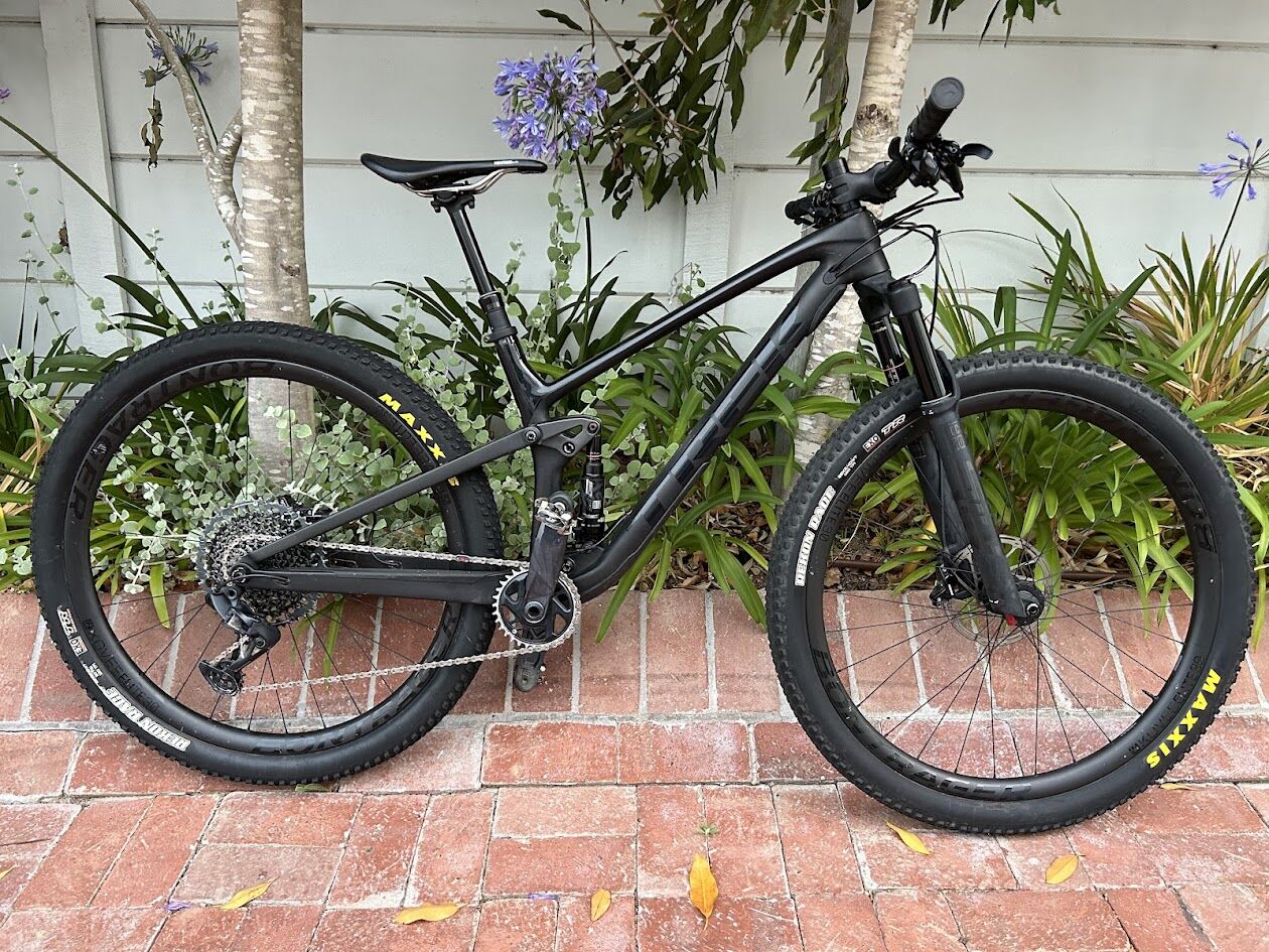 Trek Top Fuel 9.8 GX Gen 2 | Dual Suspension Mountain Bikes | Bike Hub