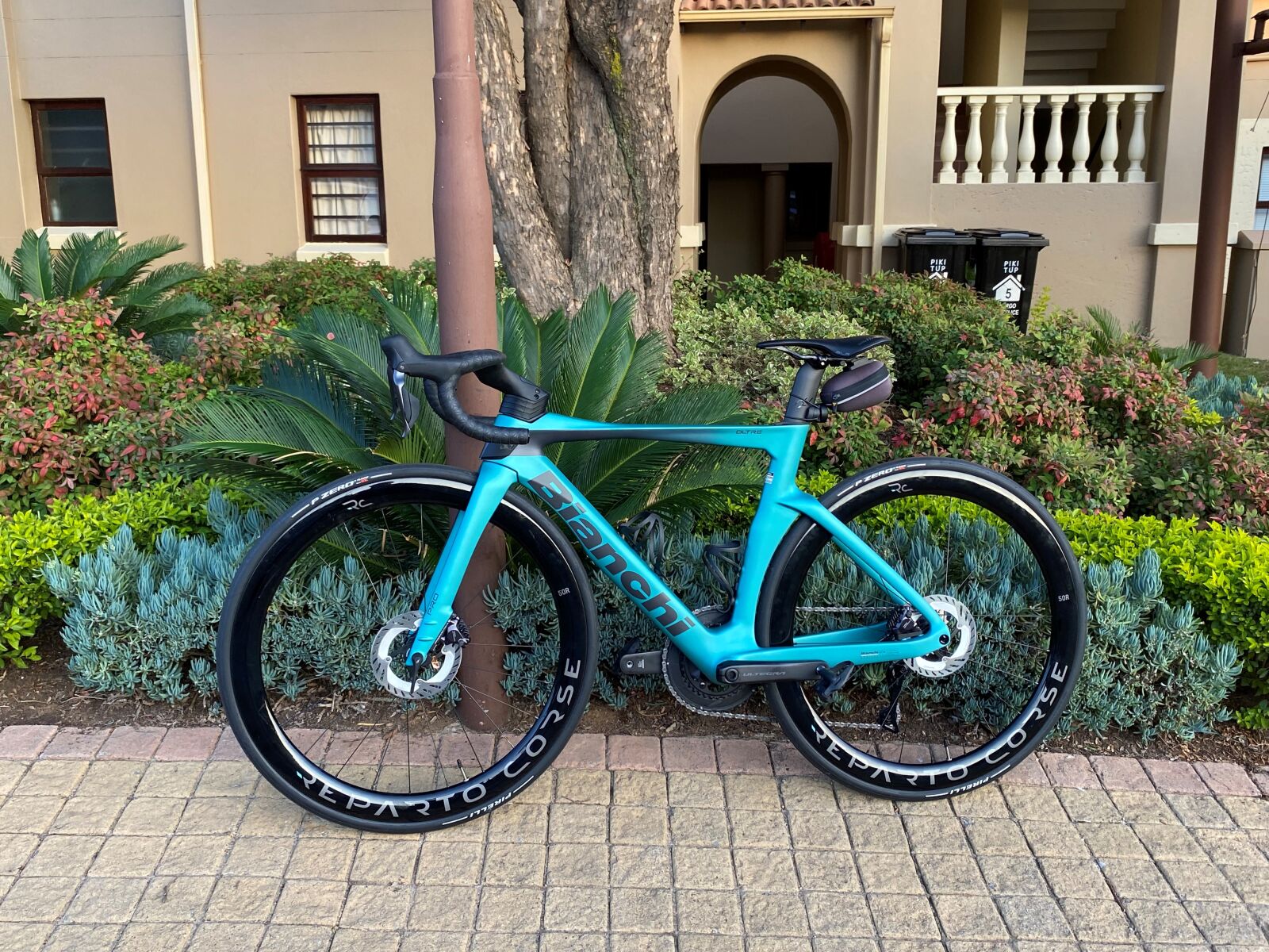 Bianchi Oltre Pro 50 RC wheels | Road Bikes | Bike Hub
