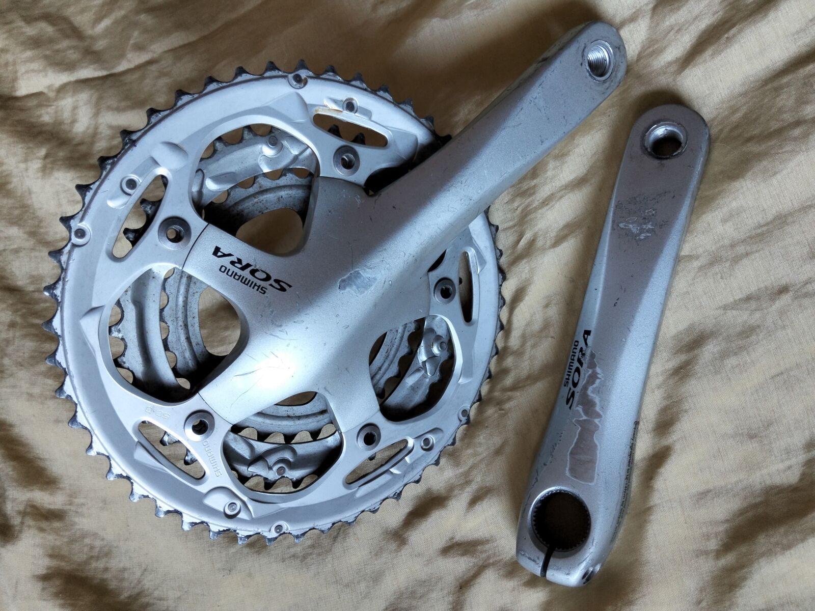 Shimano Sora Triple Crankset 50/39/30T | Cranksets | Bike Hub