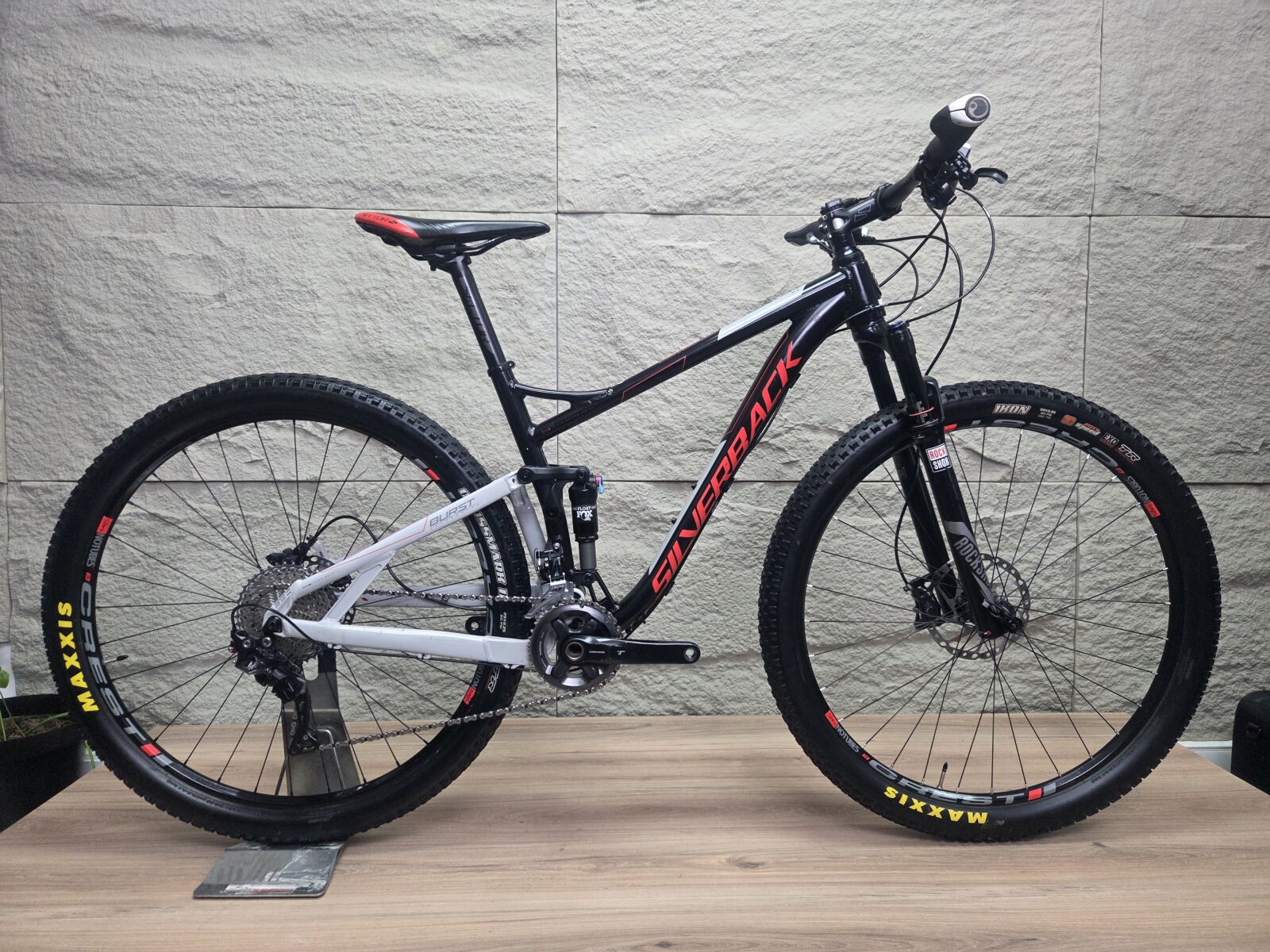 Silverback Sido 1 (L) **SOLD** | Dual Suspension Mountain Bikes