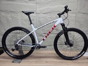 TREK X-CALIBER 8 (XL) *SOLD* | Hardtail Mountain Bikes | Bike Hub