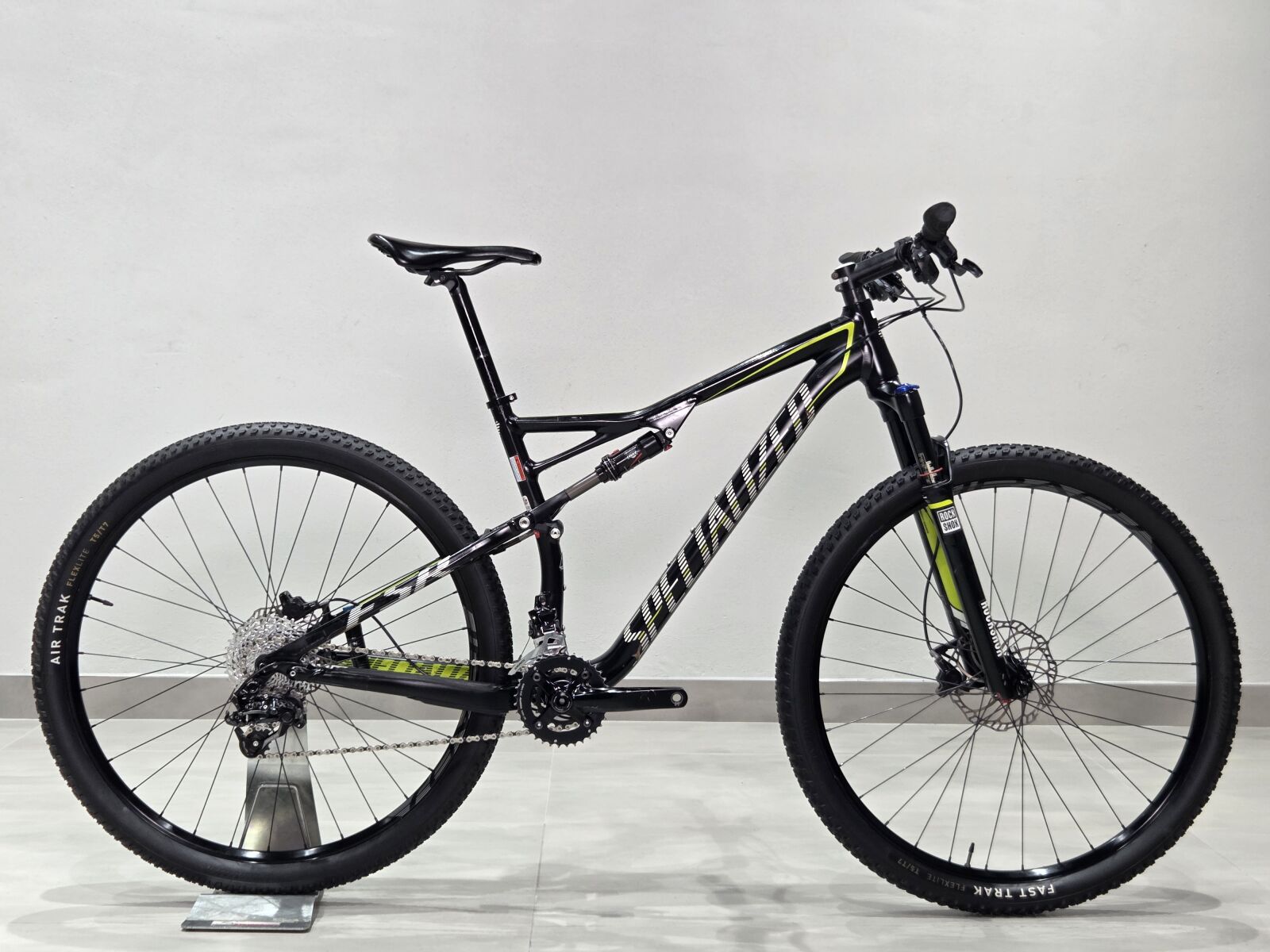 SPECIALIZED EPIC COMP (L) **Rockshox-FOX* | Dual Suspension