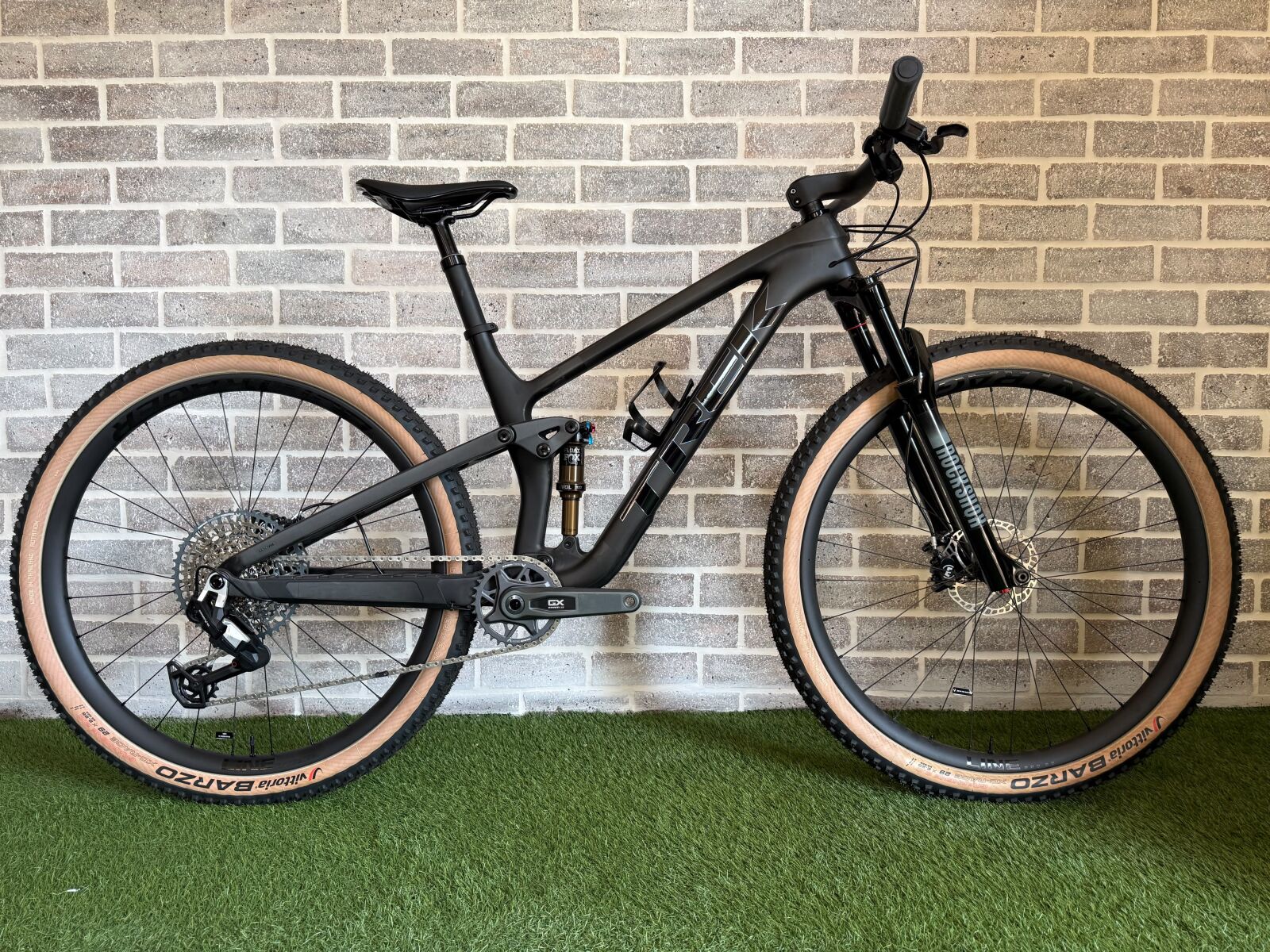 Trek Top Fuel 9.8 Matte Raw Carbon Medium | Dual Suspension Mountain ...