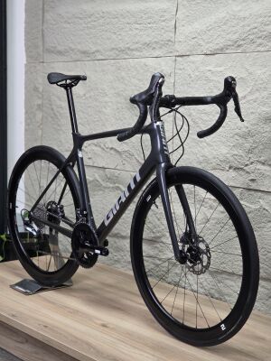 Giant TCR Advanced Pro (56cm) *CARBON+WHEELS-11S* | Road Bikes