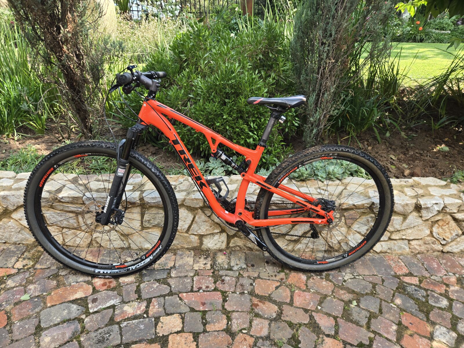 Trek Superfly 7 | Dual Suspension Mountain Bikes | Bike Hub