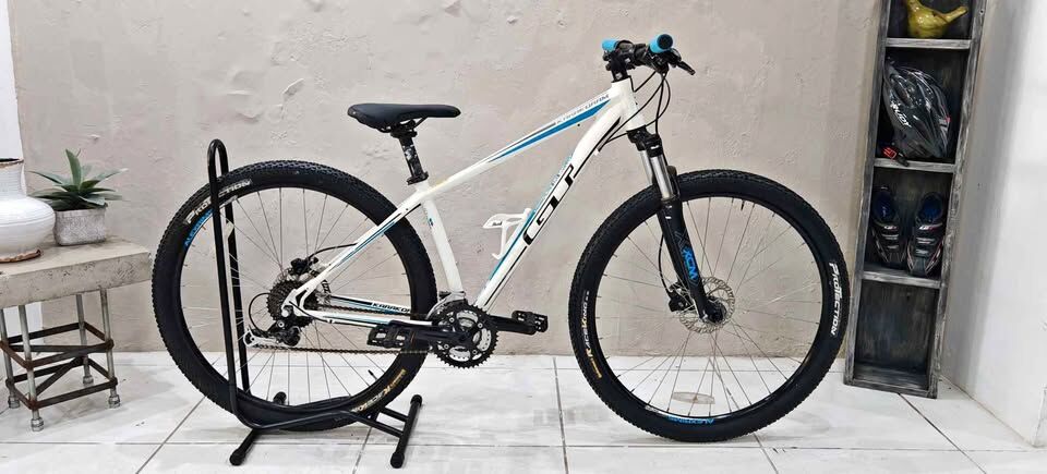 GTカラコラムMTB GT Karakoram MTB S | Hardtail Mountain Bikes | Bike Hub