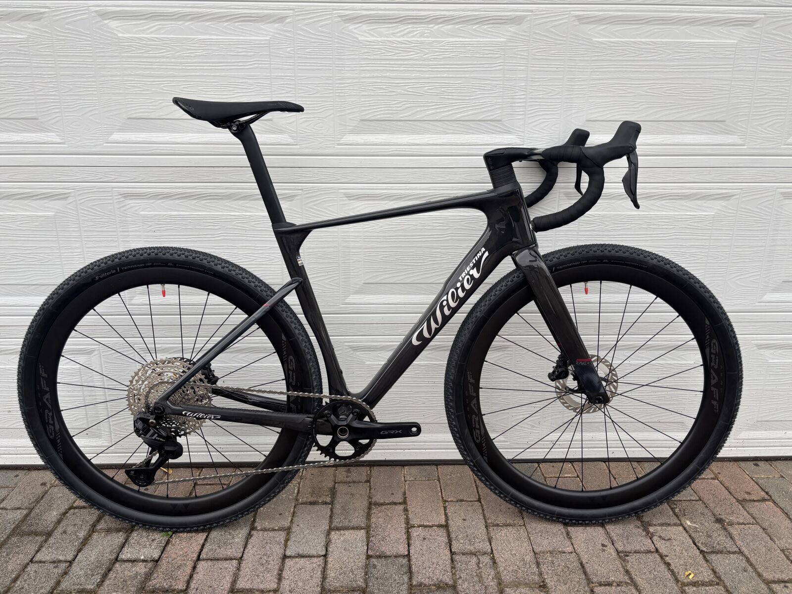 New Wilier Rave SLR ID2 GRX DI2 | Gravel Bikes | Bike Hub