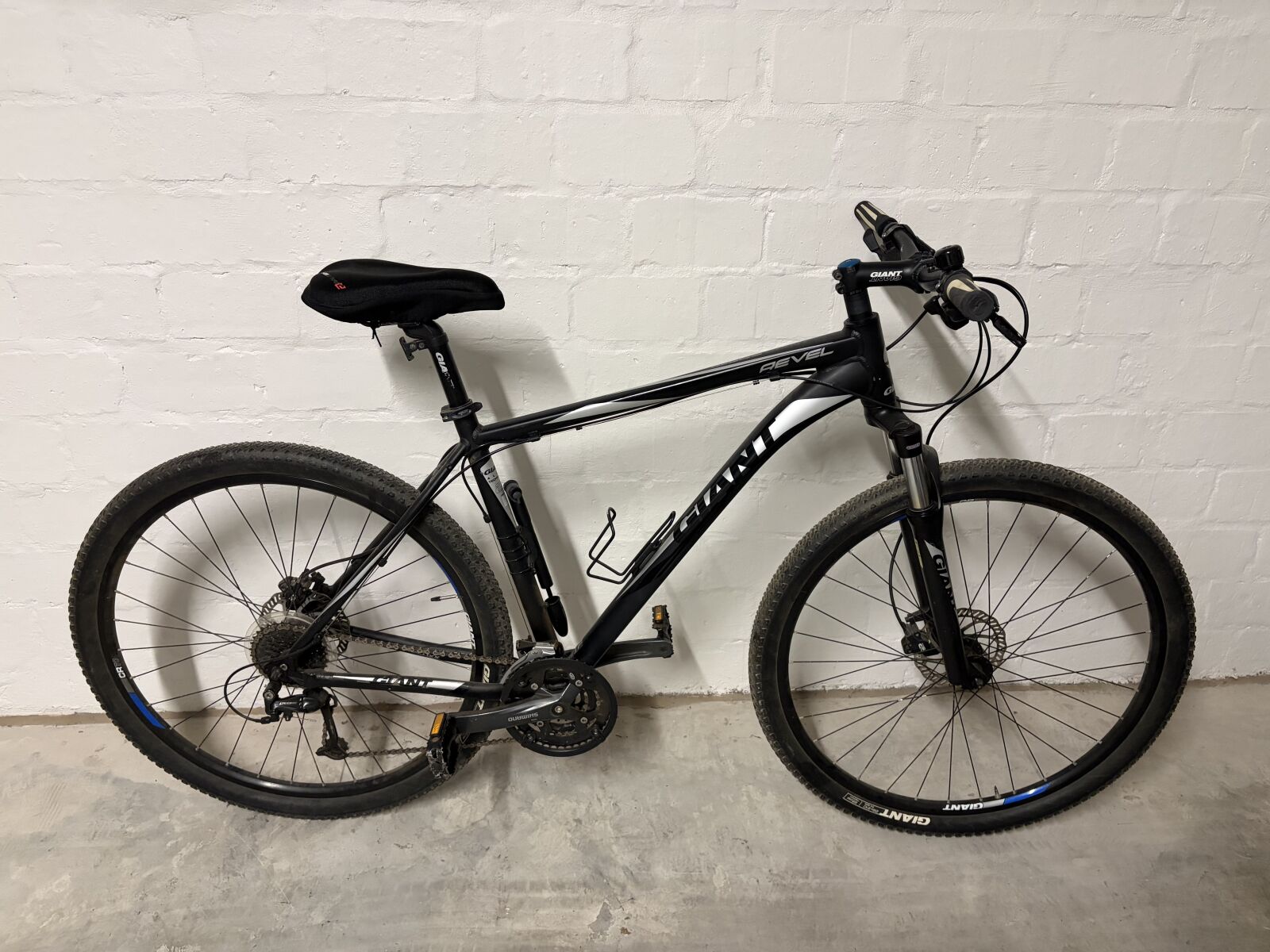 Giant Revel 29 XL | Hardtail Mountain Bikes | Bike Hub