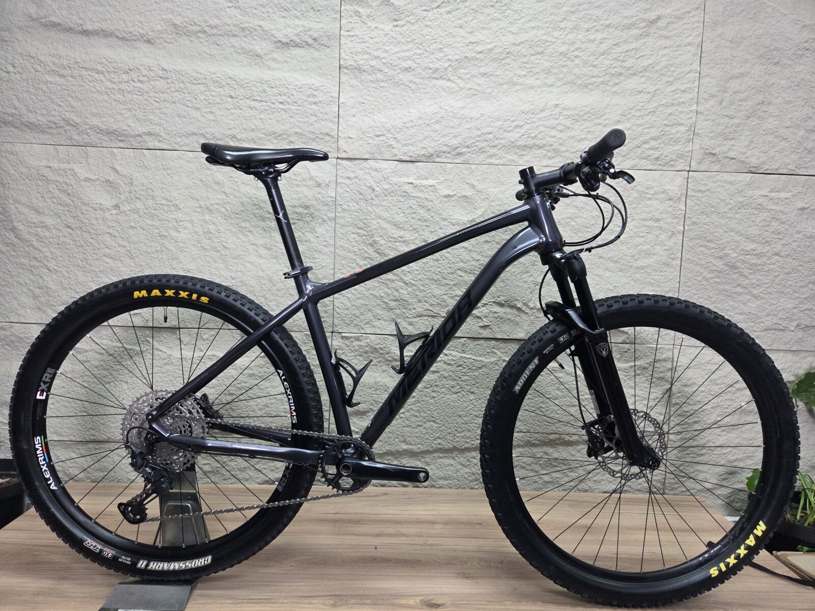 MERIDA BIG NINE XT (L) **SOLD** | Hardtail Mountain Bikes | Bike Hub