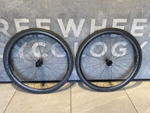 Giant SLR 2 36 Disc Wheelset | Road Bike Wheels | Bike Hub