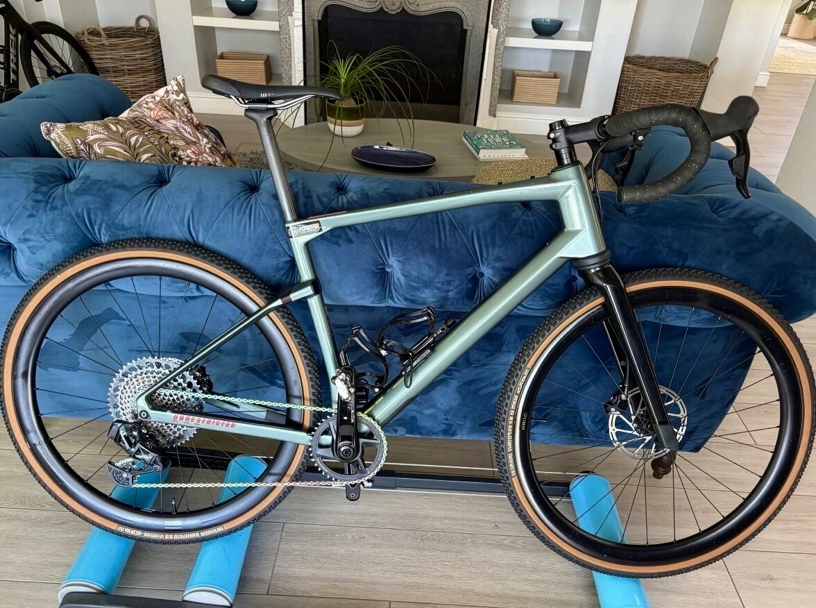 BMC URS LT TWO 2023 (L) AXS R150K+ Build | Gravel Bikes | Bike Hub