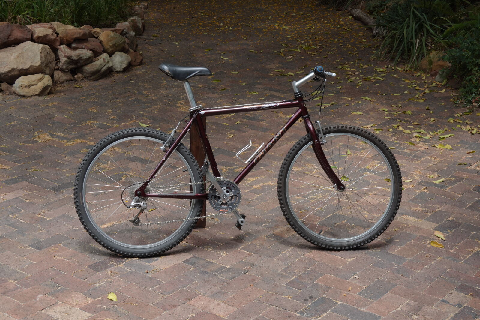 1996 Giant iguana 650 steel mountain bike | Vintage Bikes | Bike Hub