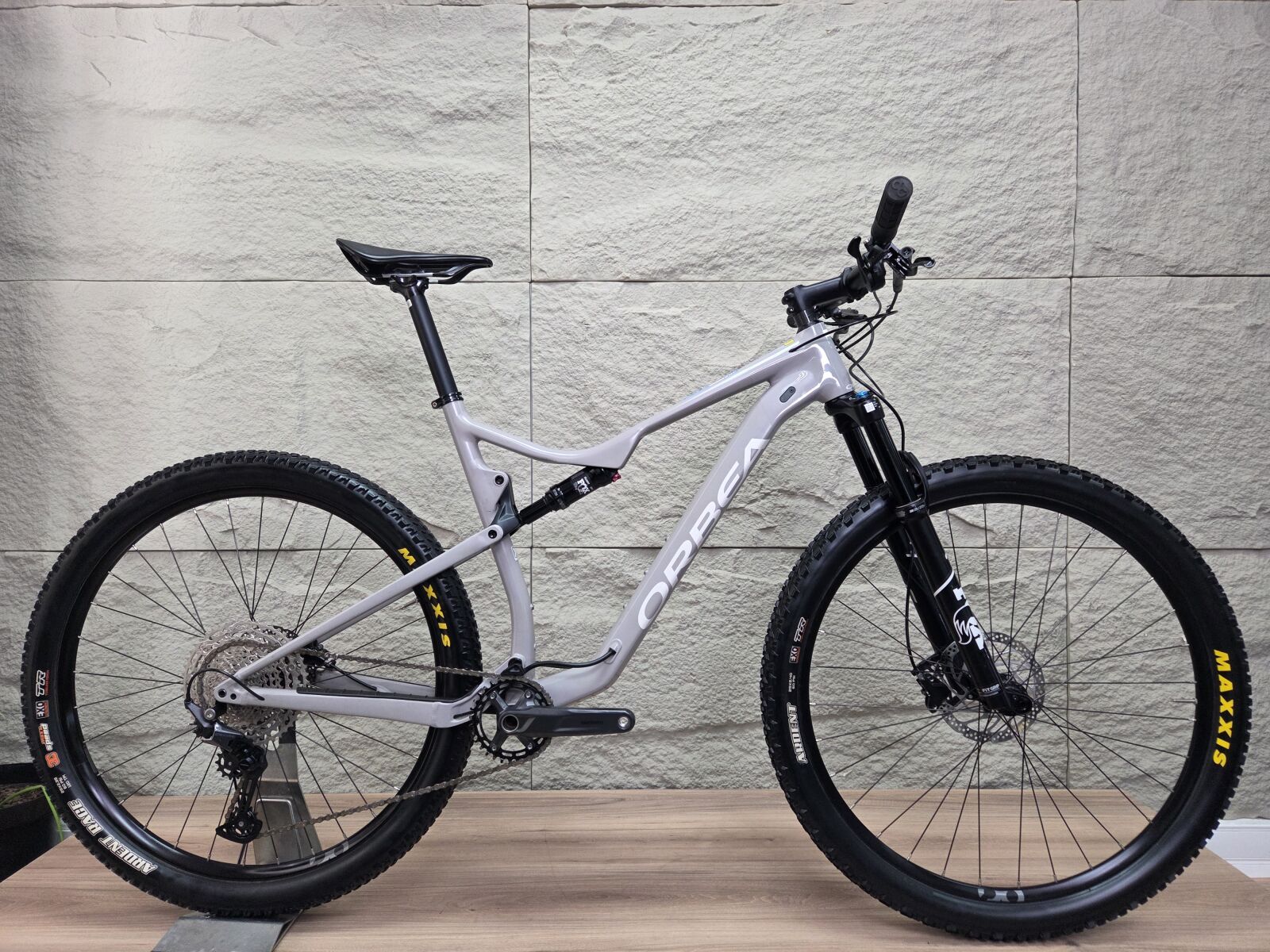 Higher Than High 2008 Mix CD ozroオジロザウルス Orbea Oiz H30 (XL) **2022-FOX-12SPD** | Dual Suspension Mountain