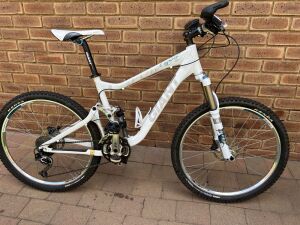 Yeti ASR 5 | Dual Suspension Mountain Bikes | Bike Hub