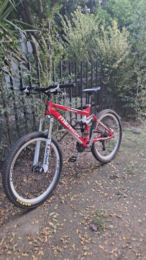 Kona King Kikapu 26er | Dual Suspension Mountain Bikes | Bike Hub