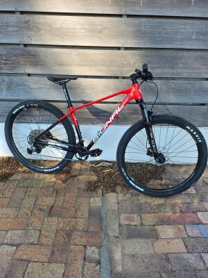Specialized Fuse Comp 6Fattie MY16 Large | Hardtail Mountain Bikes