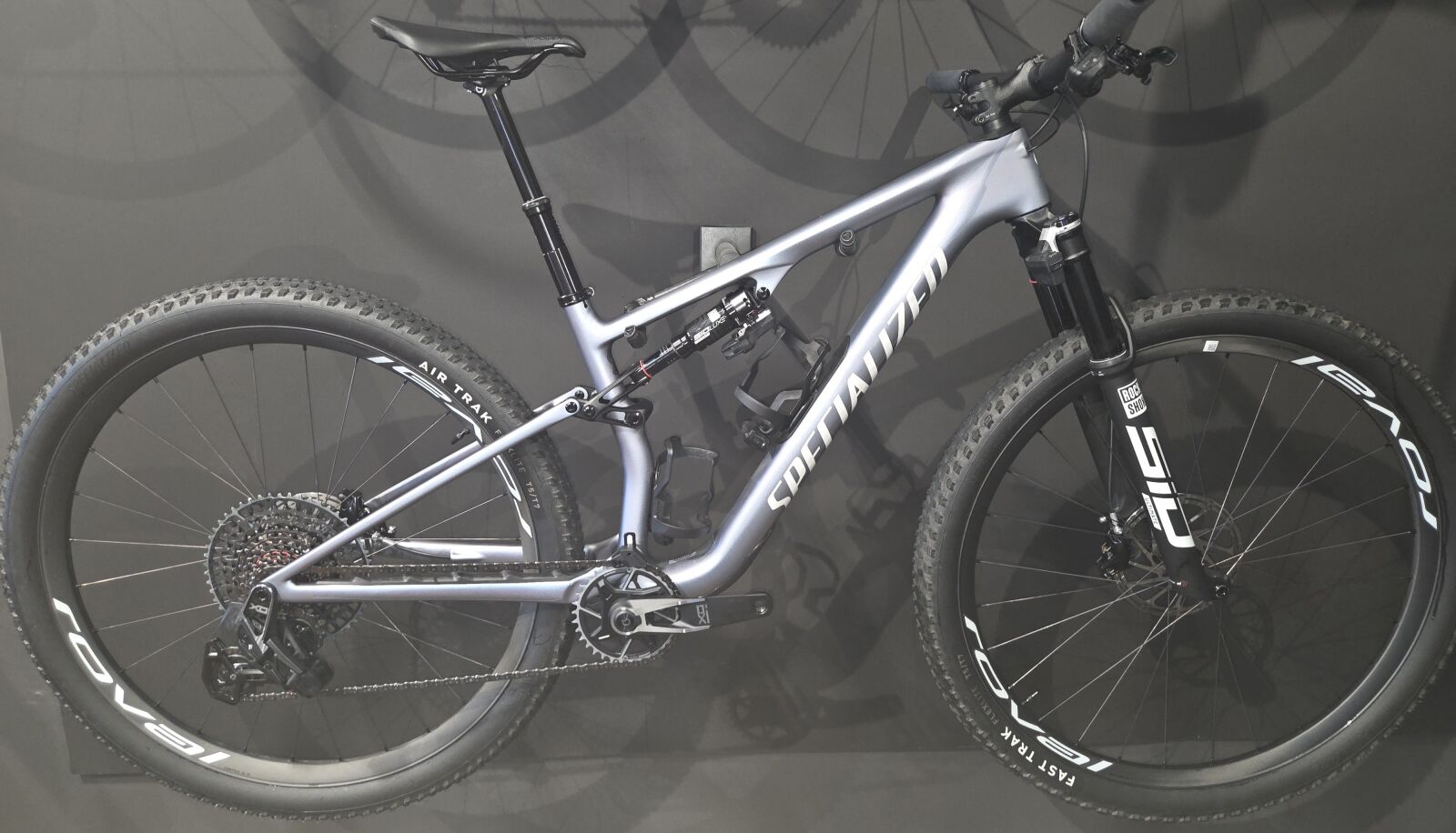 Specialized Epic 8 Pro | Dual Suspension Mountain Bikes | Bike Hub