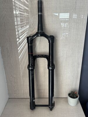 RockShox Lyrik Select 160mm 29 Boost Fork | Mountain Bike Forks