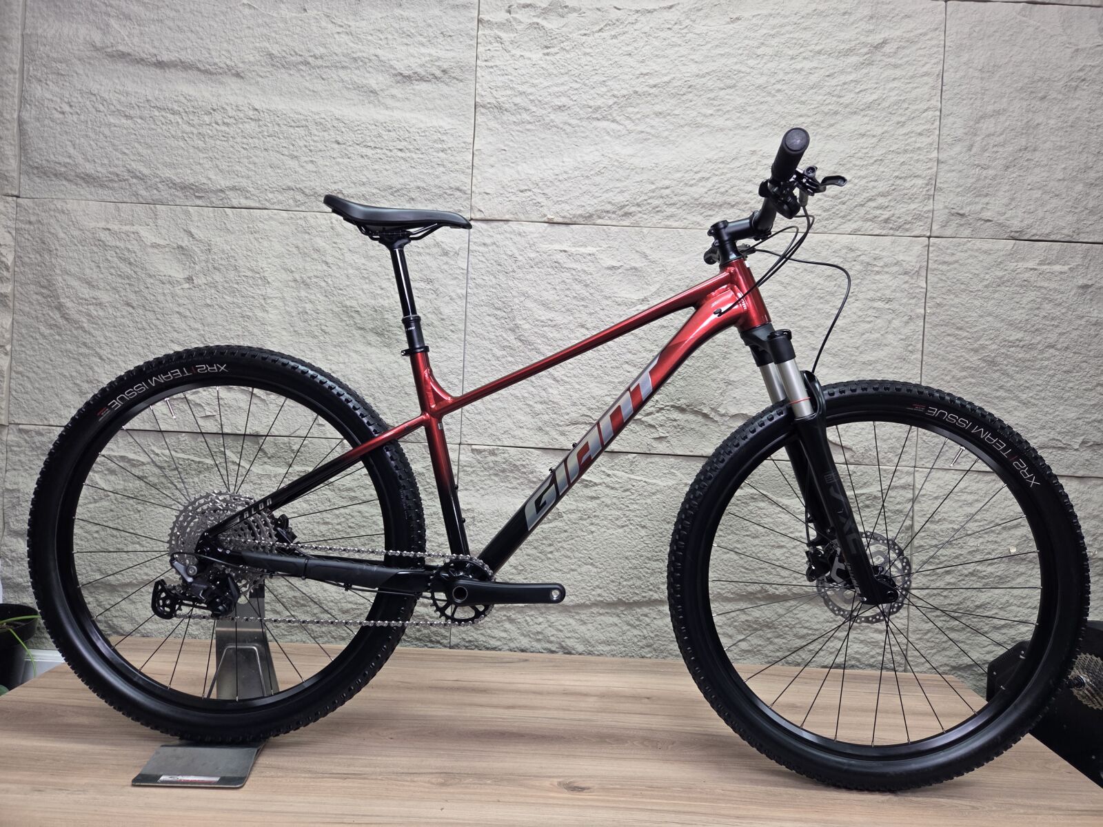 Giant Talon 0 (L) **SOLD** | Hardtail Mountain Bikes | Bike Hub
