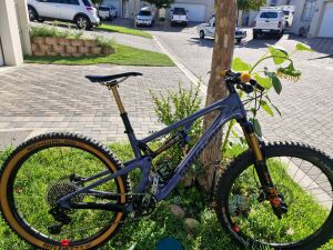 Santa Cruz v10 7 CC | Downhill Bikes | Bike Hub