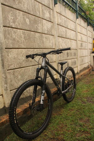 Commencal META HT AM RACE | Hardtail Mountain Bikes | Bike Hub