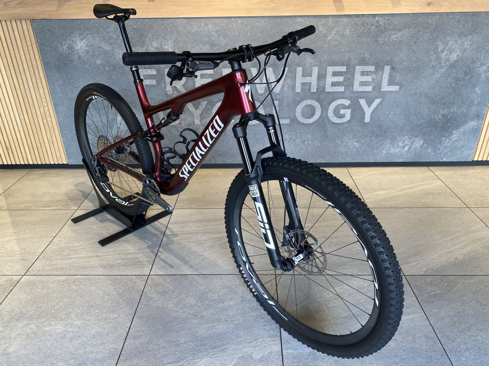 Specialized Epic 8 Expert - Size XL | Dual Suspension Mountain