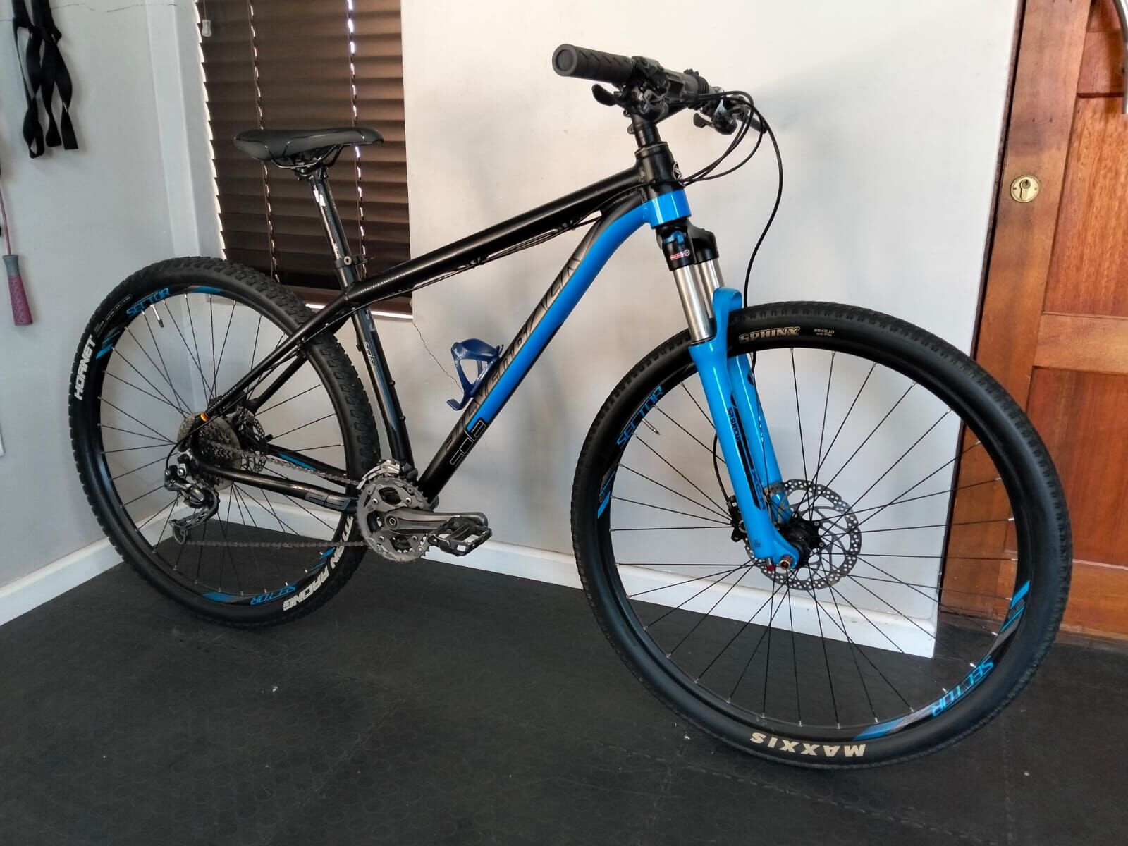 Silverback 29er Medium Hardtail Mountain Bikes Bike Hub silverback-29er-medium-hardtail-mountain-bikes-bike-hub
