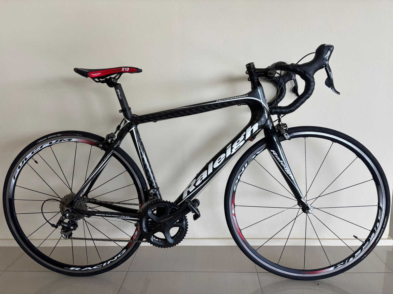 カ*シ様 RALEIGH ラリー CYbERdYNE GLAY RADIOTSモ Raleigh RC6000C Full Carbon Ultegra / 105 | Road Bikes | Bike Hub