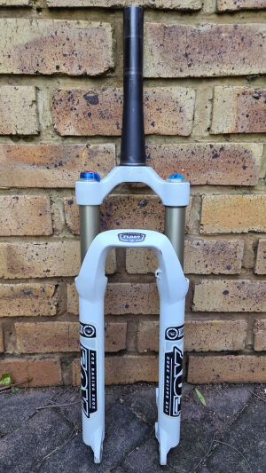 Fox RL 32 F-Series | Mountain Bike Forks | Bike Hub