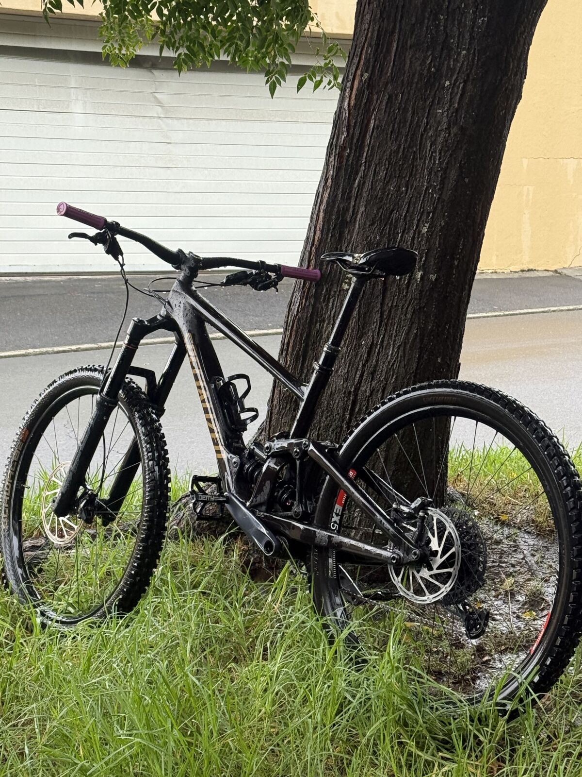 Specialized Enduro S3 | Dual Suspension Mountain Bikes | Bike Hub