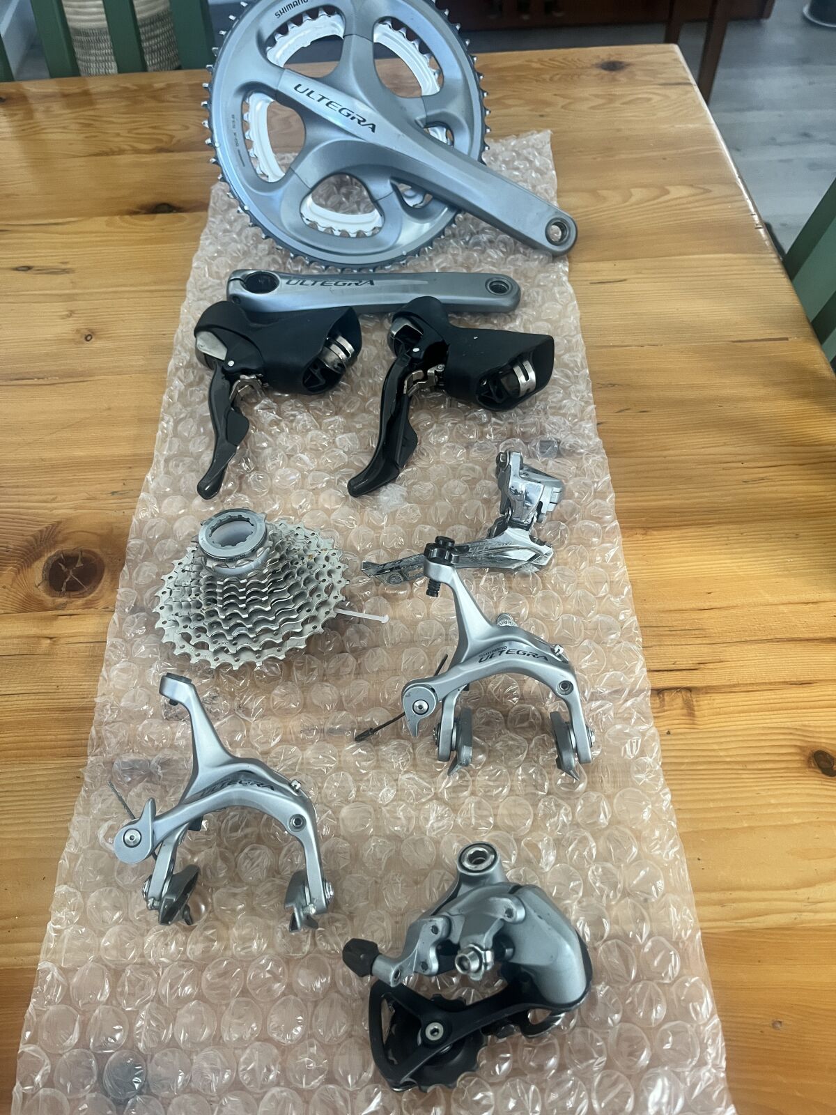 Shimano Ultegra 10 Speed Groupset | Complete Groupsets | Bike Hub