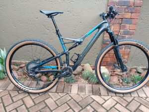 Devinci Dixon Large Enduro Bike Full Hope Setup | Dual Suspension