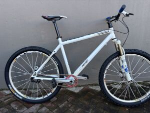 Avalanche AX175 | Hardtail Mountain Bikes | Bike Hub