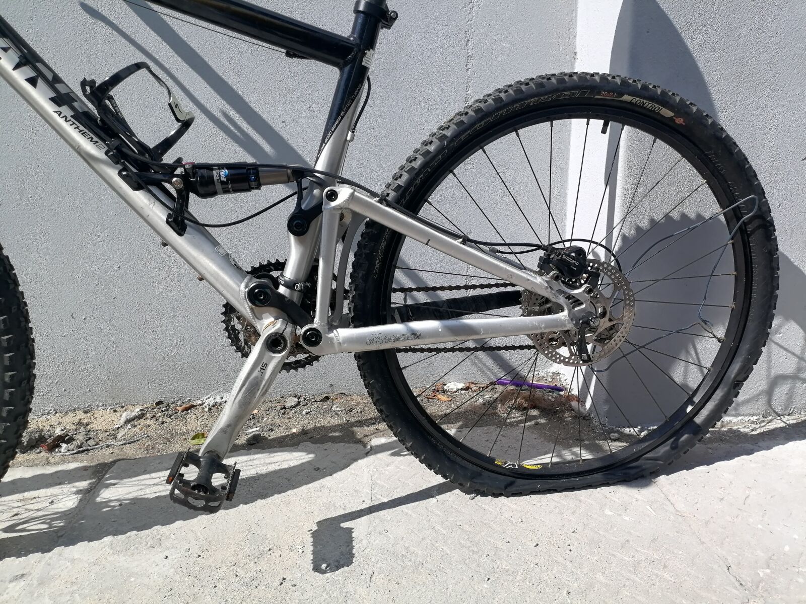 Giant Anthem | Dual Suspension Mountain Bikes | Bike Hub