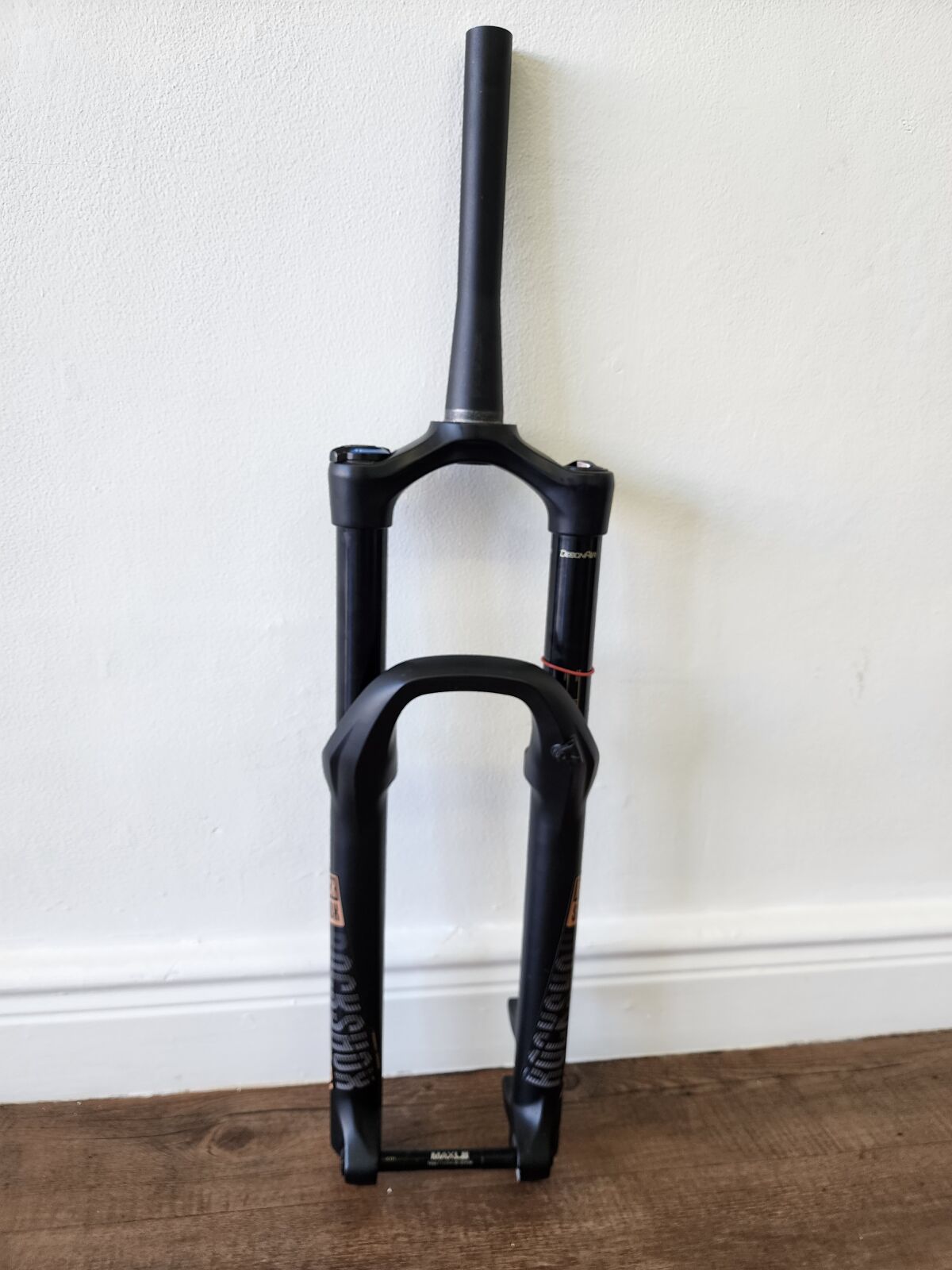 RockShox Yari RC 27.5 160mm サスペンションフォーク Amazon | RockShox Yari RC サスペンションフォーク 27.5インチ 160mm