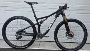 Momsen Vipa TEAM Carbon_XTR/Fox Factory | Dual Suspension Mountain