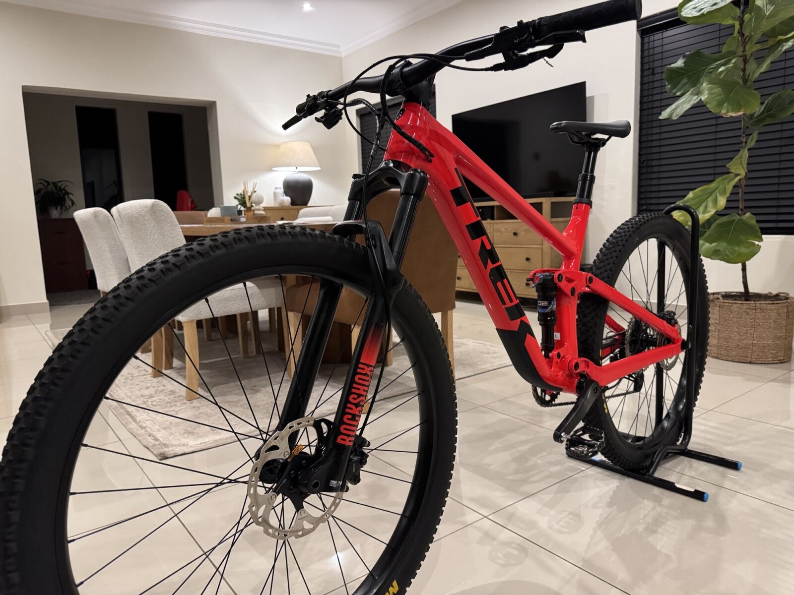 Trek Top Fuel 2023 | Dual Suspension Mountain Bikes | Bike Hub